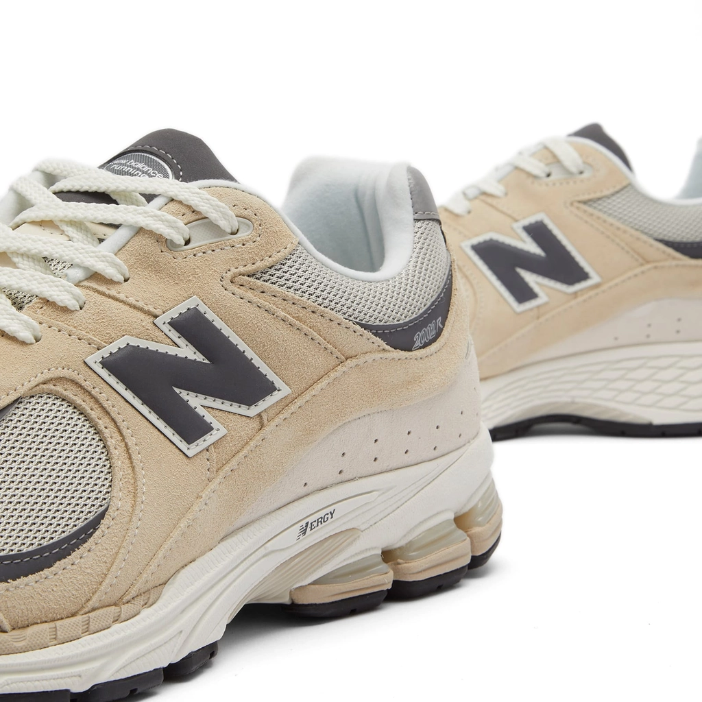New Balance M2002RFA Sandstone